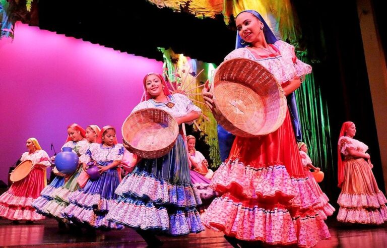 Los Trajes Típicos&nbsp;de El Salvador&nbsp;