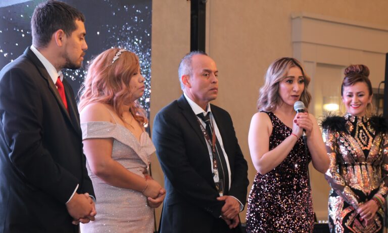 Mensajes de optimismo y superación en evento de Empoderando Negocios