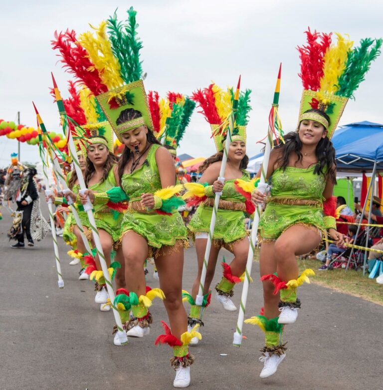 La danza de Los Tobas, patrimonio de Oruro