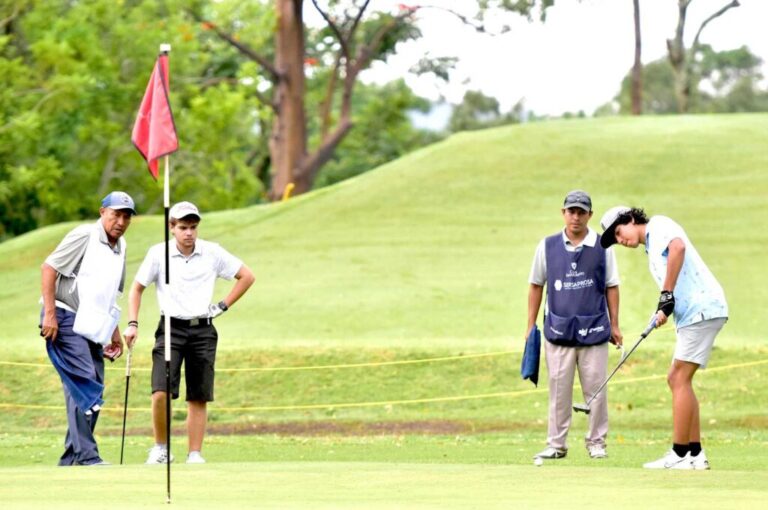 Golfistas se disputan el ranking nacional en el Club Campestre Cuscatlán