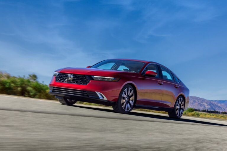 Honda Accord Híbrido 2023. Retocar la fórmula sin perder el encanto