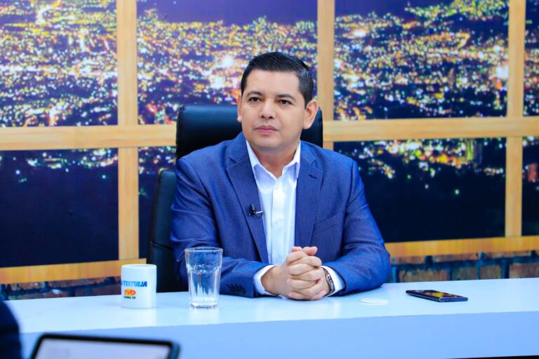 José Urbina: ARENA y el FMLN se sintieron cómodos con la justicia selectiva del pasado