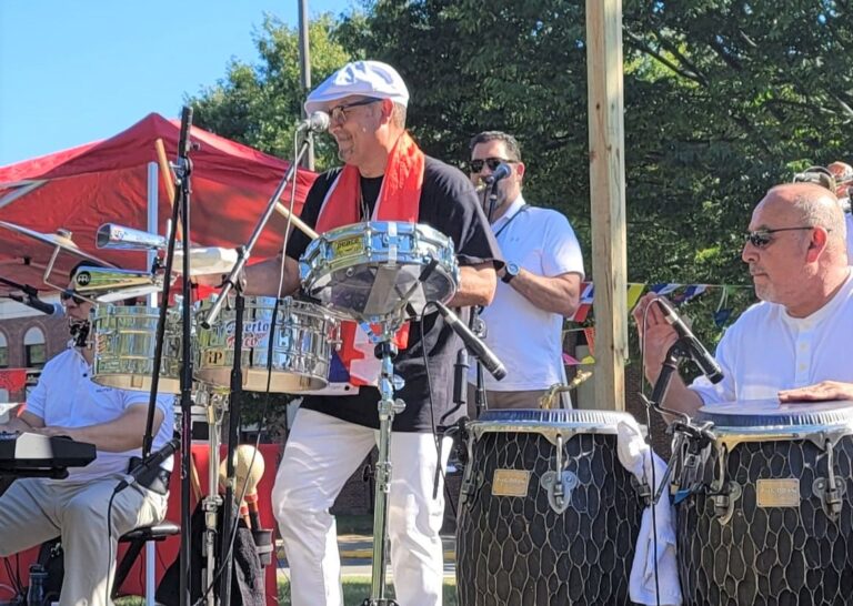 Derroche de cultura en Feria Raíces Latinas de Manassas