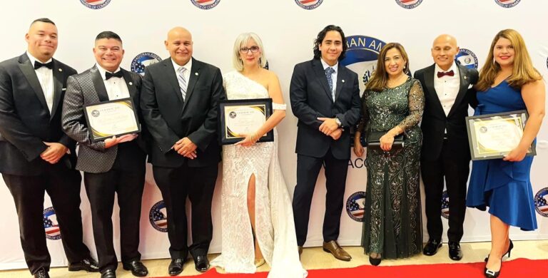 Una gala de empresarios salvadoreños con todo esplendor