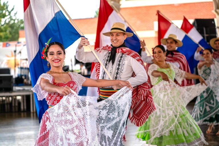 Festival latino de Manassas con sabor a folclor