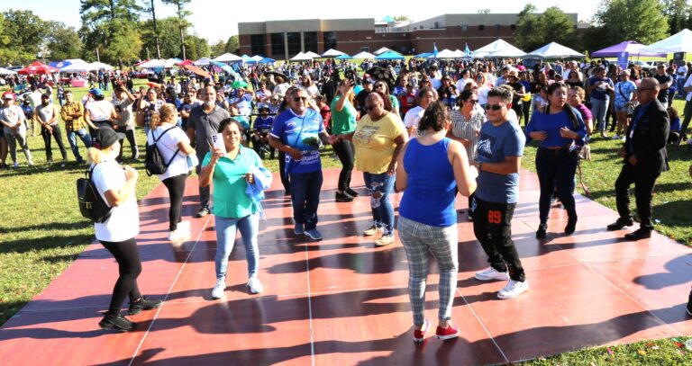 Exitoso festival latino en Manassas Park