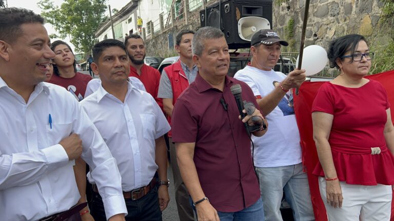 “Chino” Flores dice que el FMLN es la esperanza de El Salvador