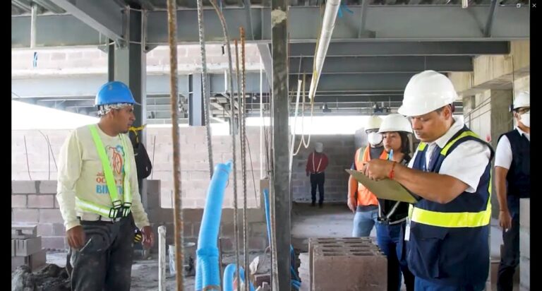 VIDEO | Ministro de Trabajo confirma que el 99% de constructoras salvadoreñas incumplen Ley de Prevención de Riesgos