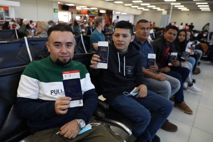 Salvadoreños trabajan de forma segura en el extranjero por medio del programa de migración laboral