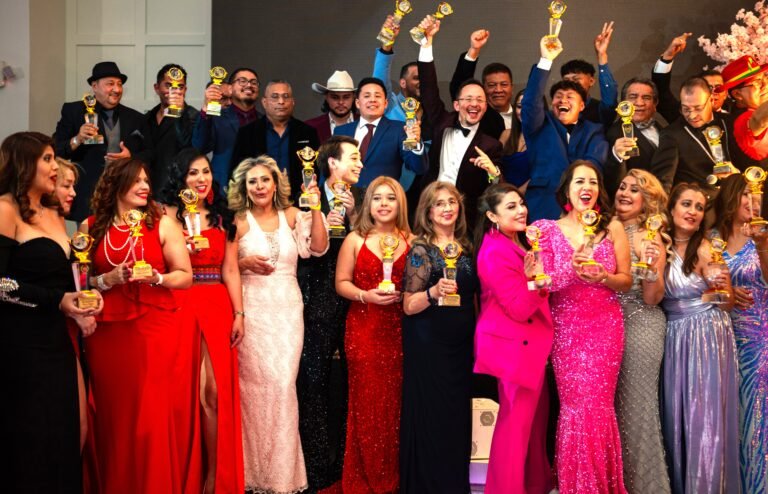Entregan premios a destacadas personalidades latinos del DMV