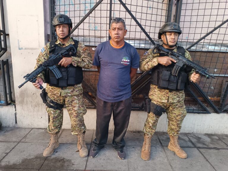 Fuerza Armada captura a sujeto que agredió sexualmente a una niña en el mercado Sagrado Corazón de San Salvador