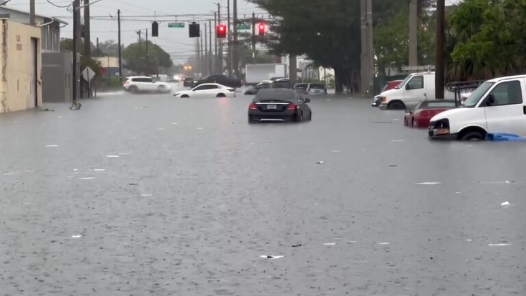 Lluvias causan inundaciones en Miami