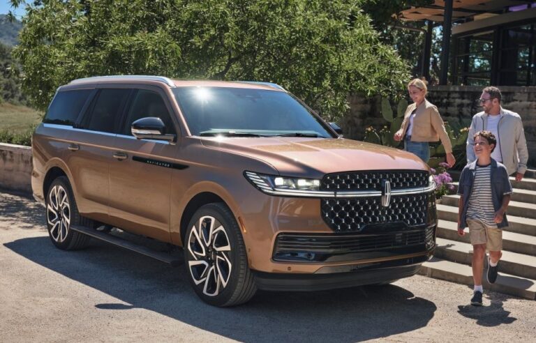 Lincoln, la división de lujo de Ford, presentó el nuevo Navigator del 2025