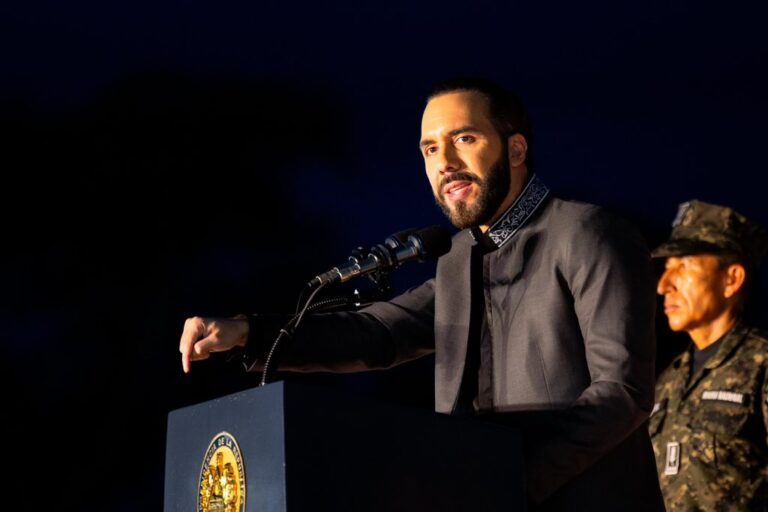 Nayib Bukele juró que el presupuesto general de la nación 2025 será financiado con fondos propios