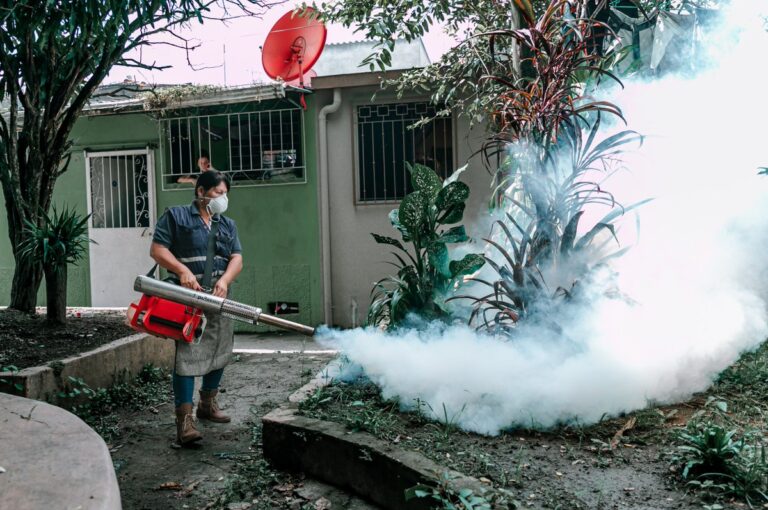 Buscan erradicar zancudos en Tonacatepeque