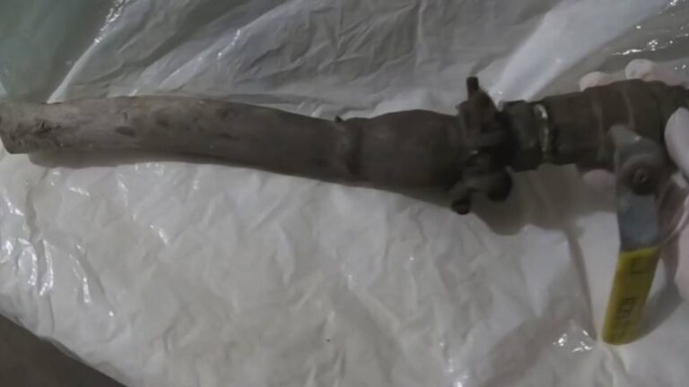 La Agencia de Protección Ambiental de EE.UU. ordena reemplazar las tuberías de plomo de ciudades de todo el país dentro de los próximos diez años