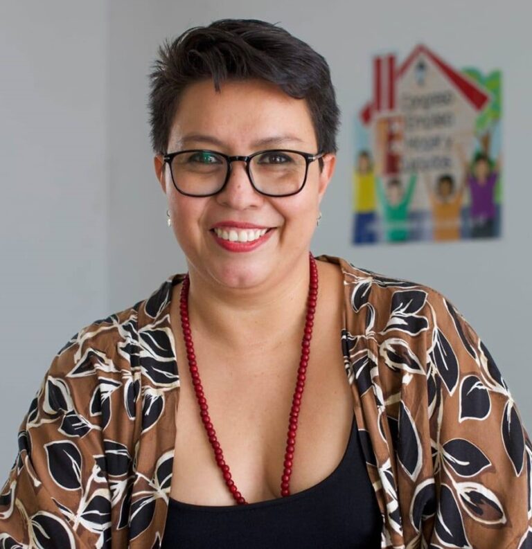 “Las madres que emigramos pagamos el costo más duro de la separación”