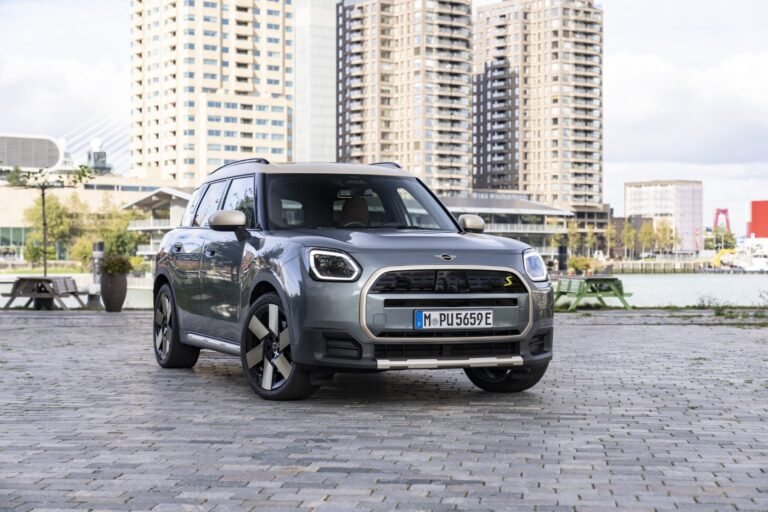 Llega el 2025 Mini Countryman JCW ALL4. ¿Le seguiremos llamando Mini?
