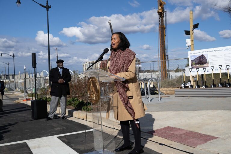 Alcaldesa de Washington DC, motivada por lo realizado en una semana