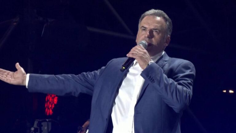 El candidato de centroizquierda Yamandú Orsi es elegido presidente de Uruguay