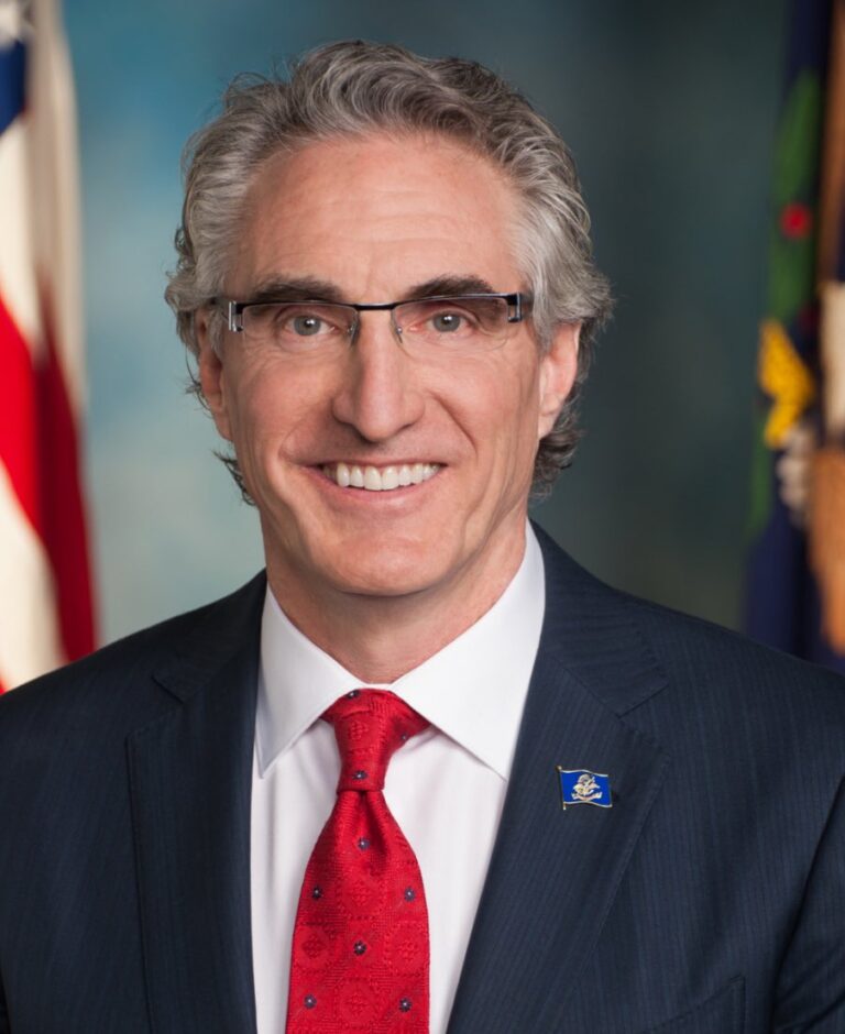 HECHO se pronuncia sobre la confirmación de Doug Burgum como Secretario del Interior