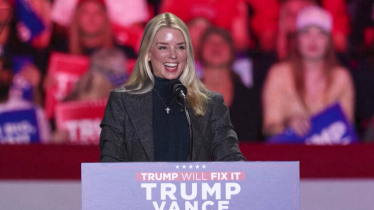 El Comité Judicial del Senado da inicio a las audiencias de confirmación de la fiel aliada de Trump Pam Bondi como fiscal general de EE.UU.