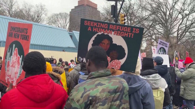 Las comunidades inmigrantes de EE.UU. se preparan para posibles deportaciones en masa ante el retorno de Trump a la presidencia