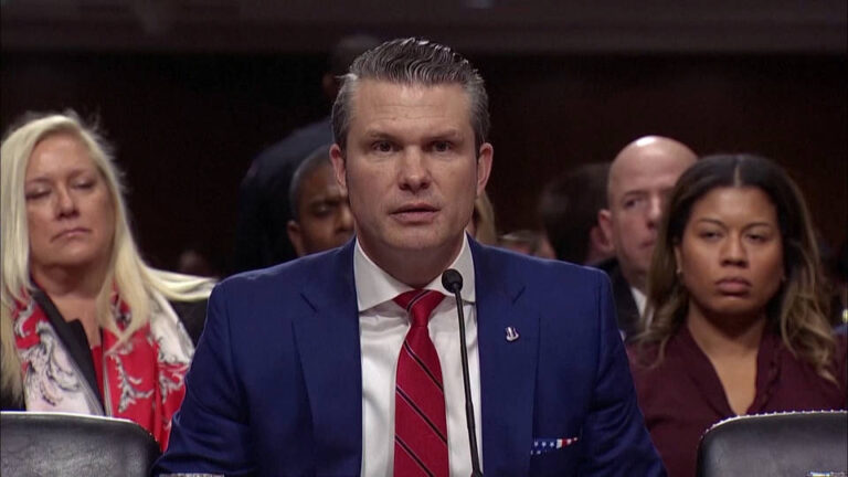El Comité de Servicios Armados del Senado de EE.UU. aprueba la nominación de Pete Hegseth para secretario de Defensa