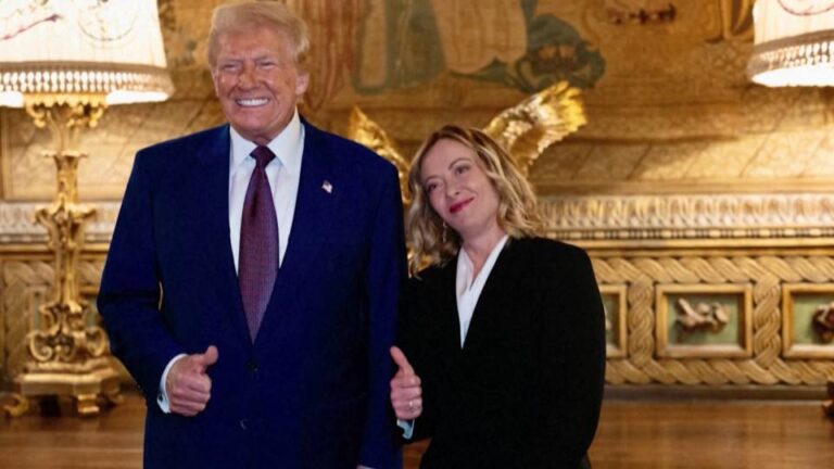 Trump recibe en Mar-a-Lago a la primera ministra ultraderechista de Italia, Giorgia Meloni