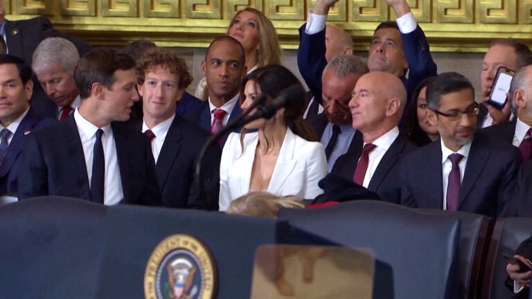 Multimillonarios de gigantes tecnológicos ocupan puestos destacados en la investidura de Donald Trump como presidente número 47 de EE.UU.