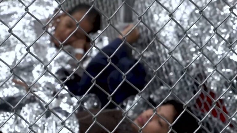 Informan que Trump se prepara para relanzar la política de detención de familias migrantes