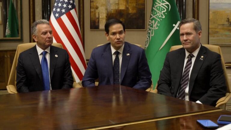 EE.UU. y Rusia mantienen conversaciones en Arabia Saudí sobre Ucrania y otros temas