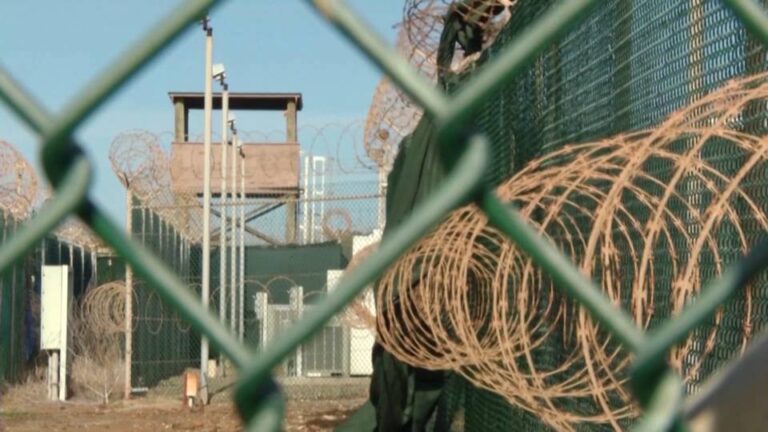 Deportan a tres inmigrantes venezolanos que habían demandado al Gobierno de Trump y obtenido una medida cautelar temporal que bloqueaba su traslado a Guantánamo