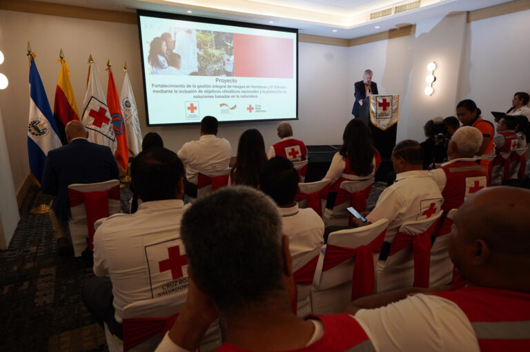 Cruz Roja Salvadoreña impulsa proyecto para reducir la vulnerabilidad por el cambio climático