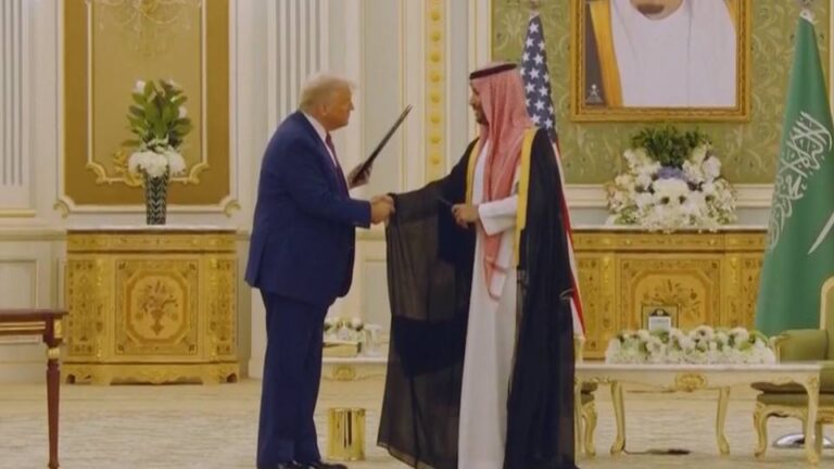 EE.UU. y Arabia Saudí firman un nuevo acuerdo armamentístico valuado en 142.000 millones de dólares