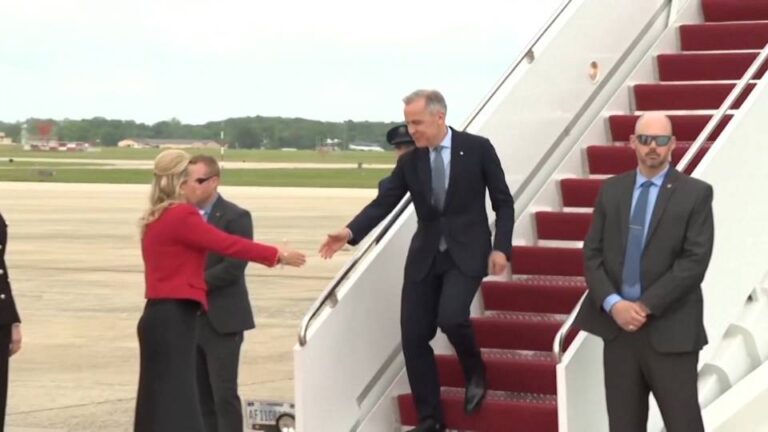 El primer ministro canadiense visita la Casa Blanca para mantener conversaciones comerciales tras los comentarios de Trump hacia Canadá