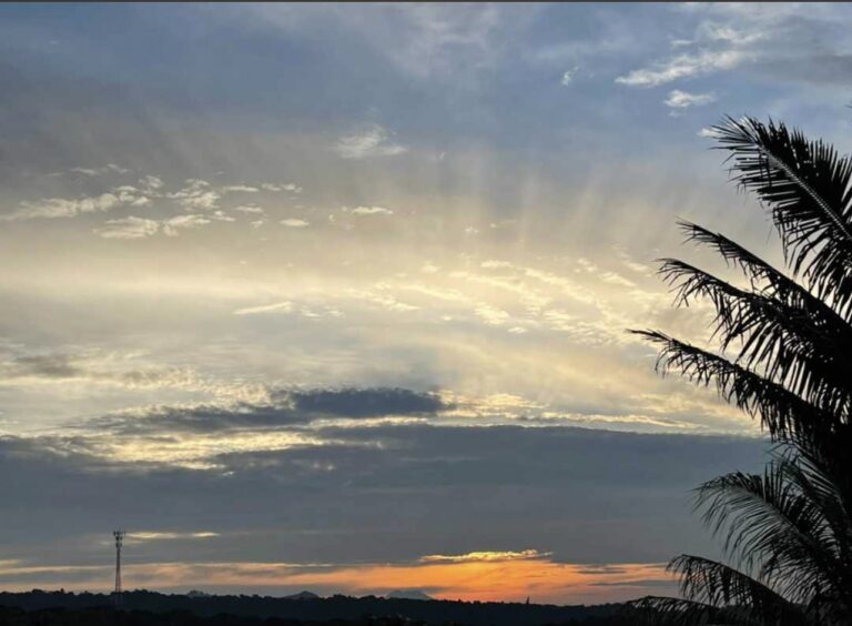 “En seis tribulaciones te librará, y en la séptima no te tocará el mal.”