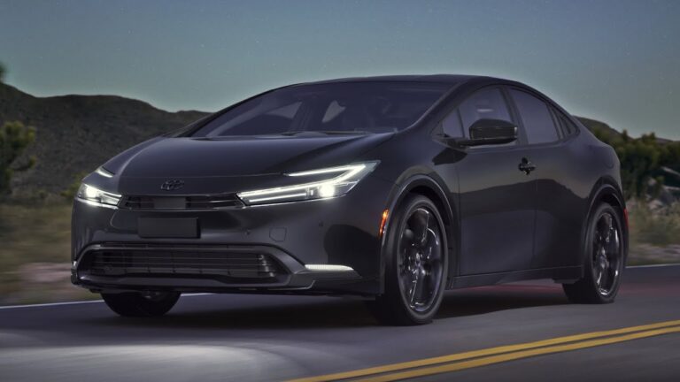 El nuevo Toyota Prius Plug-in Hybrid Nightshade Edition estará disponible en 2026