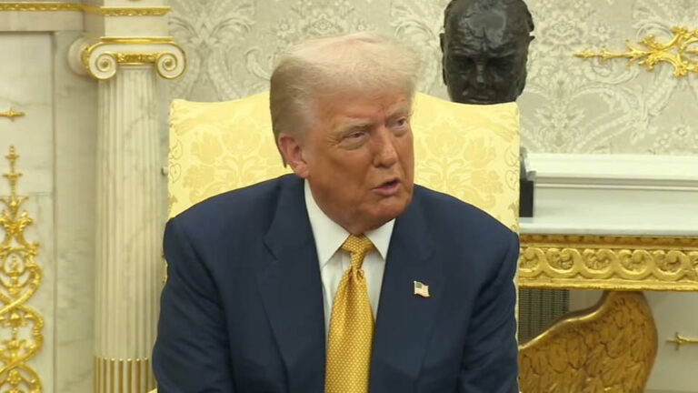 Trump afirma que Barack Obama cometió “traición”