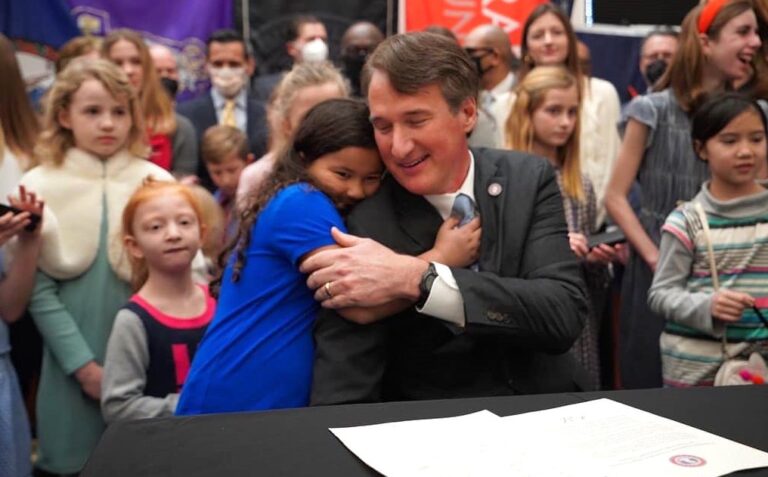 Virginia líder en políticas de asistencia escolar