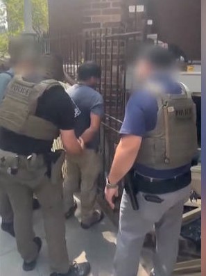 La jefa de policía de Washington D.C. accede a las demandas de la Casa Blanca para que sus agentes colaboren con el Servicio de Inmigración de EE.UU.