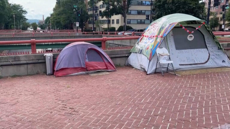 El Gobierno de Trump ordena a los residentes sintecho de Washington D.C. abandonar sus campamentos a fin de evitar multas y condenas de prisión