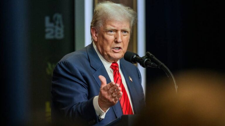 Trump amenaza con desplegar la Guardia Nacional en Washington D.C., después de que un exempleado del Departamento de Eficiencia Gubernamental fuera agredido en un intento de robo de vehículo