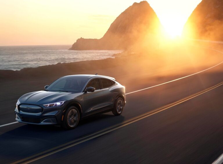 Mach-E, las vibras cruzadas en la evolución de Mustang.