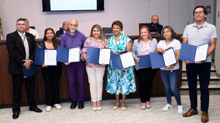 Manassas proclama el mes de la herencia hispana