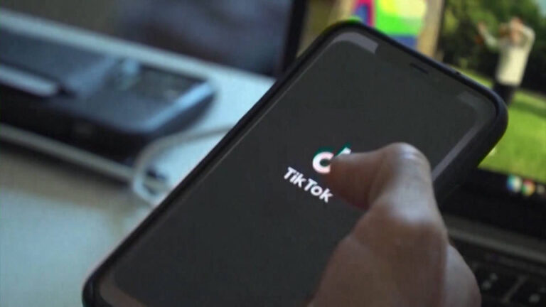 El multimillonario Larry Ellison podría agregar TikTok a su imperio mediático luego del acuerdo con China para que TikTok siga funcionando en EE.UU.