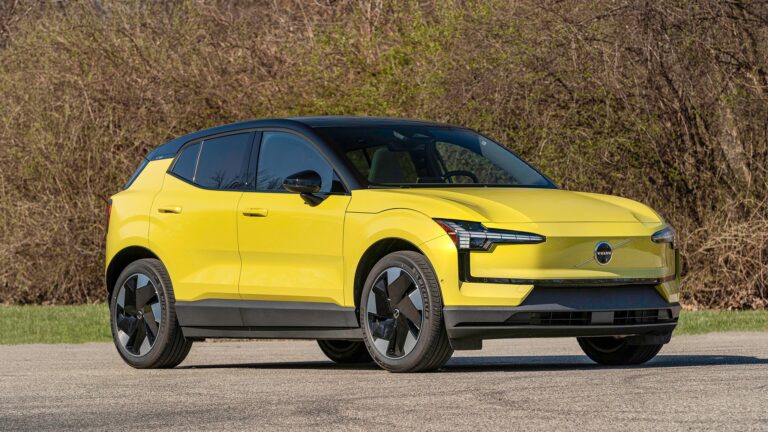 Volvo EX30. Velocidad, innovación y algo de frustración.