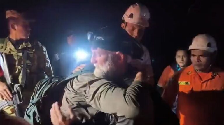 Localizan a dos turistas estadounidenses extraviados en el volcán Chaparrastique