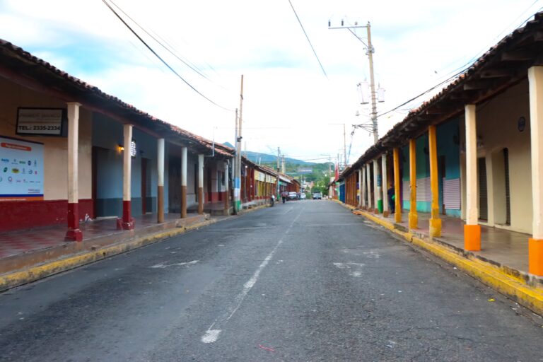 Los portales de Chalatenango: Guardianes de historia y tradición