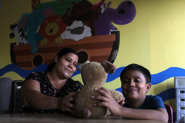 Un mundo sin calor de hogar;es como un cuerpo sin alma